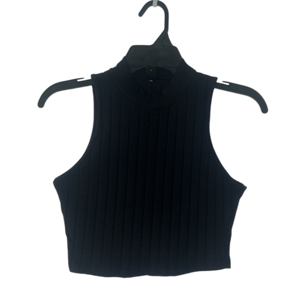 SHEIN EZwear Women's Ribbed Knit Sleeveless Solid Casual Crop Top